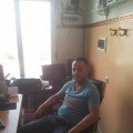 farid81 44 سنة