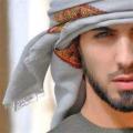 منير42 34 سنة