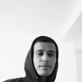 واضح1983 42 سنة