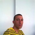 husein 41 سنة