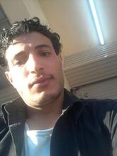 انا من اب، أعزب، 43 سنة هنا من أجل البحث عن شريك لتحقيق -- تعرف عليّ أكثر من خلال بروفايلي، فربّ صدفة خير من ألف ميعاد.