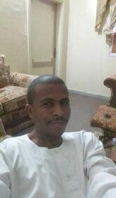 انا أعزب، 42 سنة هنا من أجل البحث عن شريك لتحقيق -- تعرف عليّ أكثر من خلال بروفايلي، فربّ صدفة خير من ألف ميعاد.