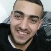 انا من ذوي الشعر رمادي هنا من أجل البحث عن شريك لتحقيق علاقة تعارف تعرف عليّ أكثر من خلال بروفايلي، فربما تكون الصدفة هي البداية.