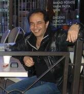 انا من ذوي العيون عسلي هنا من أجل البحث عن شريك لتحقيق زواج عادي تعرف عليّ أكثر من خلال بروفايلي، فقد تكون الأقدار هي البداية.