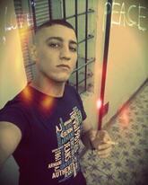 انا أعزب، 29 سنة هنا من أجل البحث عن شريك لتحقيق علاقة تعارف تعرف عليّ أكثر من خلال بروفايلي، فربّ صدفة خير من ألف ميعاد.