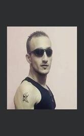 انا أعزب، 47 سنة هنا من أجل البحث عن شريك لتحقيق زواج عادي تعرف عليّ أكثر من خلال بروفايلي، فربّ صدفة خير من ألف ميعاد.