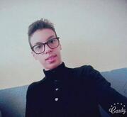 انا من برج العذراء، 28 سنة هنا من أجل البحث عن شريك لتحقيق علاقة تعارف تعرف عليّ أكثر من خلال بروفايلي، فربما نجمك هو الذي دلّك إلي.