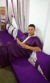 انا من النعامة، أعزب، 45 سنة هنا من أجل البحث عن شريك لتحقيق زواج عادي تعرف عليّ أكثر من خلال بروفايلي، فربّ صدفة خير من ألف ميعاد.