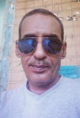 انا مطلق، 65 سنة هنا من أجل البحث عن شريك لتحقيق زواج عادي تعرف عليّ أكثر من خلال بروفايلي، فربّ صدفة خير من ألف ميعاد.