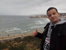 انا من غرداية، مطلق، 33 سنة هنا من أجل البحث عن شريك لتحقيق زواج عادي تعرف عليّ أكثر من خلال بروفايلي، فربّ صدفة خير من ألف ميعاد.