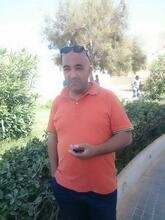 انا من حد الصحاري، أرمل، 52 سنة هنا من أجل البحث عن شريك لتحقيق زواج عادي تعرف عليّ أكثر من خلال بروفايلي، فربّ صدفة خير من ألف ميعاد.