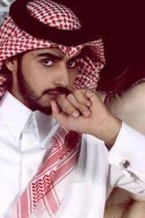 انا أعزب، 33 سنة هنا من أجل البحث عن شريك لتحقيق زواج عادي تعرف عليّ أكثر من خلال بروفايلي، فربّ صدفة خير من ألف ميعاد.