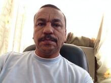 انا من الناصرية، أرمل، 50 سنة هنا من أجل البحث عن شريك لتحقيق زواج عادي تعرف عليّ أكثر من خلال بروفايلي، فربّ صدفة خير من ألف ميعاد.