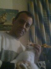 انا من خانيا، أعزب، 49 سنة هنا من أجل البحث عن شريك لتحقيق زواج عادي تعرف عليّ أكثر من خلال بروفايلي، فربّ صدفة خير من ألف ميعاد.