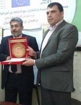 انا انسان جامعى بكالوريوس دبلوم دراسات عليا مواليد الخارج موجودبغزة٢٠١٢متزوج اسكن بالإيجار بلاعمل من يافا الاصل من سكان سوريا سابقا والسعودية ظروفى المادية صعبة ولكن ابحث عن بنت الحلال ترغب...