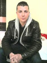 انا من الدار البيضاء ، أعزب، 42 سنة هنا من أجل البحث عن شريك لتحقيق زواج عادي تعرف عليّ أكثر من خلال بروفايلي، فربّ صدفة خير من ألف ميعاد.