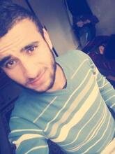 انا أعزب، 32 سنة هنا من أجل البحث عن شريك لتحقيق زواج عادي تعرف عليّ أكثر من خلال بروفايلي، فربّ صدفة خير من ألف ميعاد.