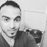 انا من مختلطة هنا من أجل البحث عن شريك لتحقيق علاقة تعارف تعرف عليّ أكثر من خلال بروفايلي، فربّ صدفة خير من ألف ميعاد.