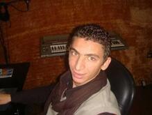انا من عنيزة، أعزب، 35 سنة هنا من أجل البحث عن شريك لتحقيق زواج عادي تعرف عليّ أكثر من خلال بروفايلي، فربّ صدفة خير من ألف ميعاد.