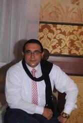 انا من alex، أعزب، 42 سنة هنا من أجل البحث عن شريك لتحقيق علاقة تعارف تعرف عليّ أكثر من خلال بروفايلي، فربّ صدفة خير من ألف ميعاد.