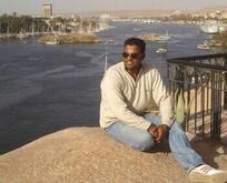 انا من luxor، أعزب، 45 سنة هنا من أجل البحث عن شريك لتحقيق زواج عادي تعرف عليّ أكثر من خلال بروفايلي، فربّ صدفة خير من ألف ميعاد.