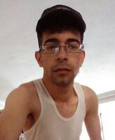 انا أعزب، 33 سنة هنا من أجل البحث عن شريك لتحقيق زواج عادي تعرف عليّ أكثر من خلال بروفايلي، فربّ صدفة خير من ألف ميعاد.