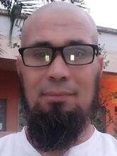 انا من الجزاير، متزوج، 50 سنة هنا من أجل البحث عن شريك لتحقيق زواج عادي تعرف عليّ أكثر من خلال بروفايلي، فربّ صدفة خير من ألف ميعاد.