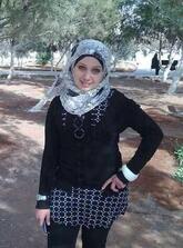 انا من ذوات العيون أزرق هنا من أجل البحث عن شريك لتحقيق زواج عادي تعرف عليّ أكثر من خلال بروفايلي، فقد تكون الأقدار هي البداية.