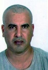 انا أرمل، 54 سنة هنا من أجل البحث عن شريك لتحقيق زواج عادي تعرف عليّ أكثر من خلال بروفايلي، فربّ صدفة خير من ألف ميعاد.