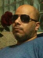 انا مطلق، 47 سنة هنا من أجل البحث عن شريك لتحقيق زواج متعدد تعرف عليّ أكثر من خلال بروفايلي، فربّ صدفة خير من ألف ميعاد.