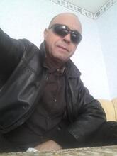 انا من ليون، مطلق، 56 سنة هنا من أجل البحث عن شريك لتحقيق زواج عادي تعرف عليّ أكثر من خلال بروفايلي، فربّ صدفة خير من ألف ميعاد.