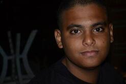انا من سيدي بشر ، أعزب، 27 سنة هنا من أجل البحث عن شريك لتحقيق علاقة تعارف تعرف عليّ أكثر من خلال بروفايلي، فربّ صدفة خير من ألف ميعاد.