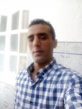 انا من Ben arous، أعزب، 45 سنة هنا من أجل البحث عن شريك لتحقيق زواج عادي تعرف عليّ أكثر من خلال بروفايلي، فربّ صدفة خير من ألف ميعاد.