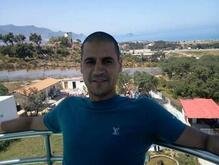 انا من ام البواقي، أعزب، 41 سنة هنا من أجل البحث عن شريك لتحقيق زواج عادي تعرف عليّ أكثر من خلال بروفايلي، فربّ صدفة خير من ألف ميعاد.