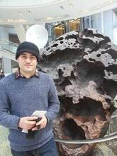 انا من ابو ظبى، أعزب، 41 سنة هنا من أجل البحث عن شريك لتحقيق علاقة تعارف تعرف عليّ أكثر من خلال بروفايلي، فربّ صدفة خير من ألف ميعاد.