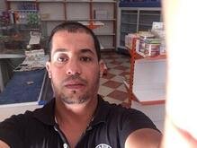 انا من ذوي العيون أسود هنا من أجل البحث عن شريك لتحقيق زواج عادي تعرف عليّ أكثر من خلال بروفايلي، فقد تكون الأقدار هي البداية.