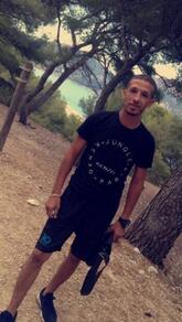 انا من MARSEILLE ، مطلق، 48 سنة هنا من أجل البحث عن شريك لتحقيق علاقة تعارف تعرف عليّ أكثر من خلال بروفايلي، فربّ صدفة خير من ألف ميعاد.