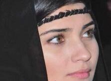 انا عزباء، 40 سنة هنا من أجل البحث عن شريك لتحقيق زواج عادي تعرف عليّ أكثر من خلال بروفايلي، فربّ صدفة خير من ألف ميعاد.