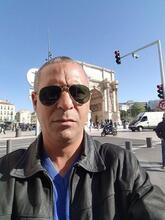 انا من touggourt، مطلق، 55 سنة هنا من أجل البحث عن شريك لتحقيق زواج عادي تعرف عليّ أكثر من خلال بروفايلي، فربّ صدفة خير من ألف ميعاد.
