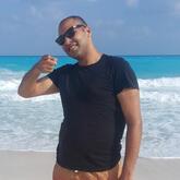 انا من العمرانية، أعزب، 34 سنة هنا من أجل البحث عن شريك لتحقيق علاقة تعارف تعرف عليّ أكثر من خلال بروفايلي، فربّ صدفة خير من ألف ميعاد.
