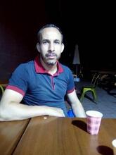 انا من mostaganem، أعزب، 46 سنة هنا من أجل البحث عن شريك لتحقيق زواج عادي تعرف عليّ أكثر من خلال بروفايلي، فربّ صدفة خير من ألف ميعاد.
