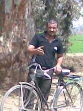 انا من ملوى، أعزب، 37 سنة هنا من أجل البحث عن شريك لتحقيق زواج عادي تعرف عليّ أكثر من خلال بروفايلي، فربّ صدفة خير من ألف ميعاد.
