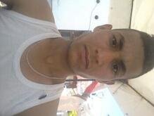 شكلي نحيف، 33 سنة هنا من أجل البحث عن شريك لتحقيق زواج عادي تعرف عليّ أكثر من خلال بروفايلي، فقد تكون الصدفة التي تجمعنا أفضل من ألف ميعاد.