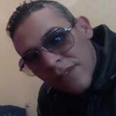 انا من ذوي العيون أسود هنا من أجل البحث عن شريك لتحقيق زواج عادي تعرف عليّ أكثر من خلال بروفايلي، فقد تكون الأقدار هي البداية.