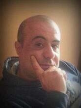 انا مطلق، 53 سنة هنا من أجل البحث عن شريك لتحقيق زواج عادي تعرف عليّ أكثر من خلال بروفايلي، فربّ صدفة خير من ألف ميعاد.