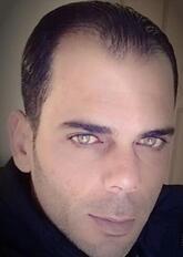 انا من الشارقة، أعزب، 38 سنة هنا من أجل البحث عن شريك لتحقيق زواج متعدد تعرف عليّ أكثر من خلال بروفايلي، فربّ صدفة خير من ألف ميعاد.