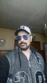 انا أعزب، 97 سنة هنا من أجل البحث عن شريك لتحقيق زواج عادي تعرف عليّ أكثر من خلال بروفايلي، فربّ صدفة خير من ألف ميعاد.