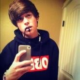 انا من ذوي الشعر أشقر هنا من أجل البحث عن شريك لتحقيق علاقة تعارف تعرف عليّ أكثر من خلال بروفايلي، فربما تكون الصدفة هي البداية.