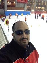 انا أعزب، 50 سنة هنا من أجل البحث عن شريك لتحقيق علاقة تعارف تعرف عليّ أكثر من خلال بروفايلي، فربّ صدفة خير من ألف ميعاد.