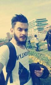 انا من حماة، أعزب، 30 سنة هنا من أجل البحث عن شريك لتحقيق زواج عادي تعرف عليّ أكثر من خلال بروفايلي، فربّ صدفة خير من ألف ميعاد.